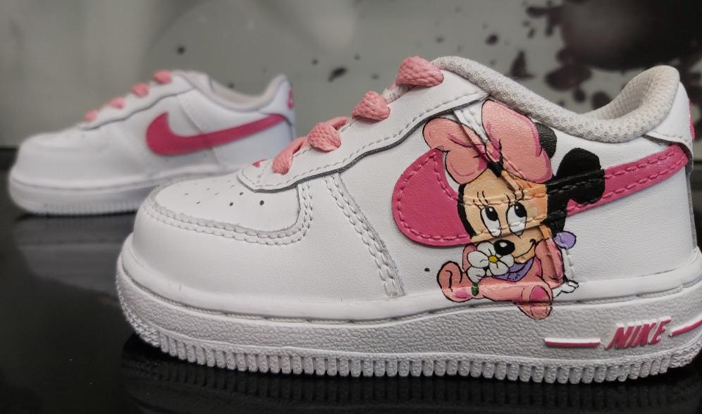 NIKE AIR FORCE MINNIE