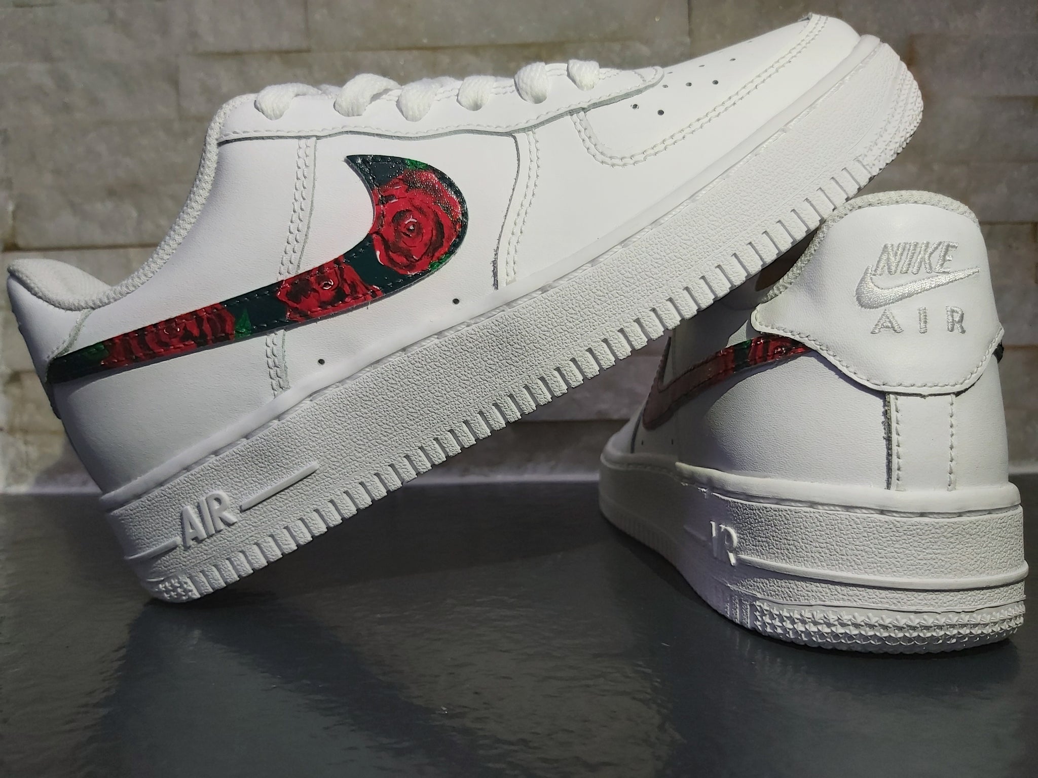 NIKE AIR FORCE RED ROSE