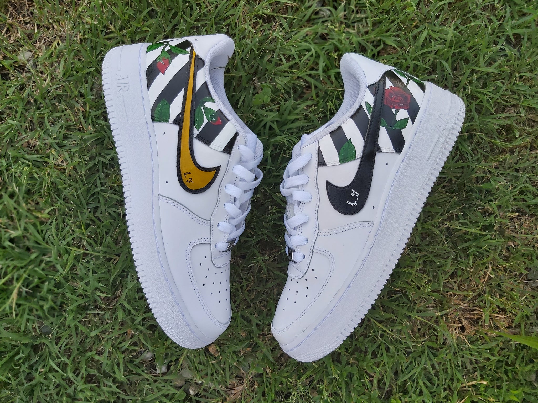 NIKE AIR FORCE ICON POL