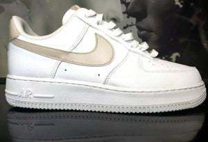 Nike af1 pantone white swan